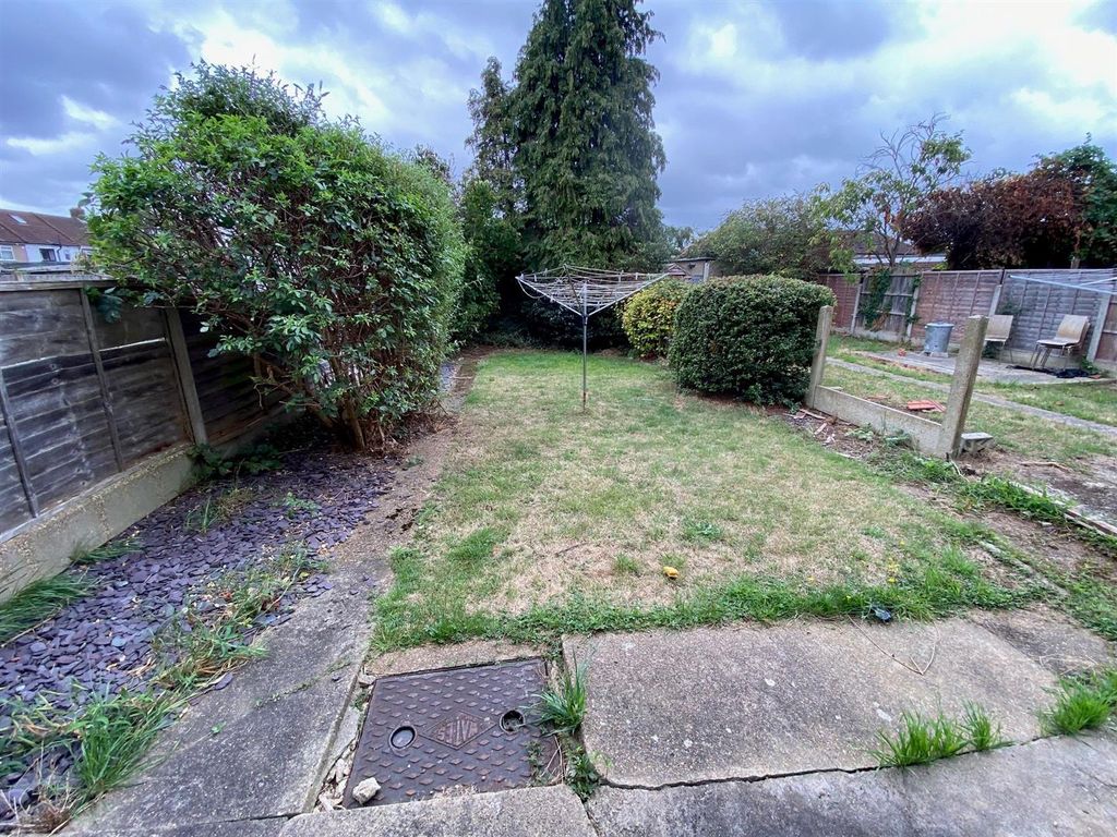 Property photo 3 of 13 d19.Jpg
