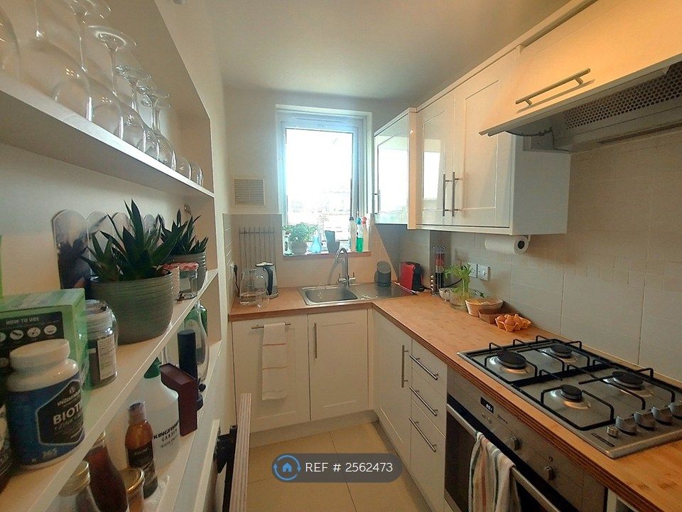 Property photo 3 of 7 Eat-In Kitchen With Pull-Up Table