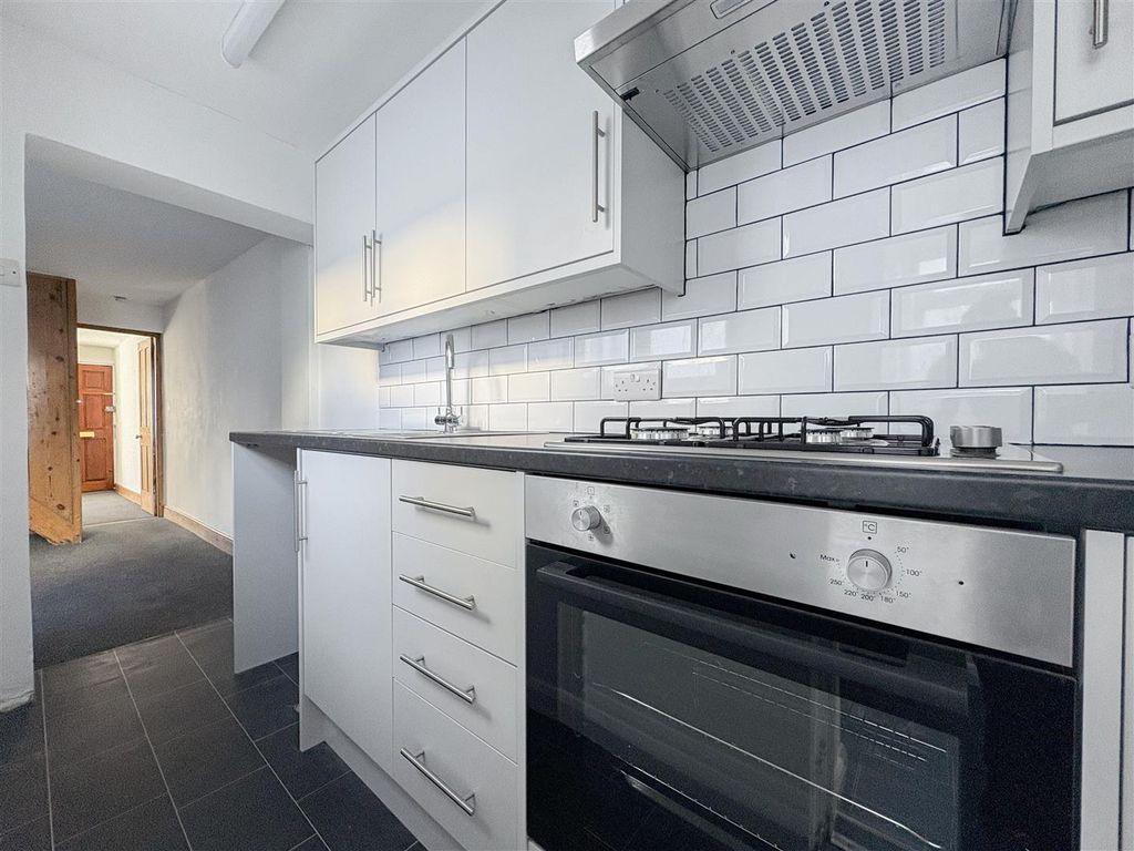 Property photo 2 of 22 Kitchen