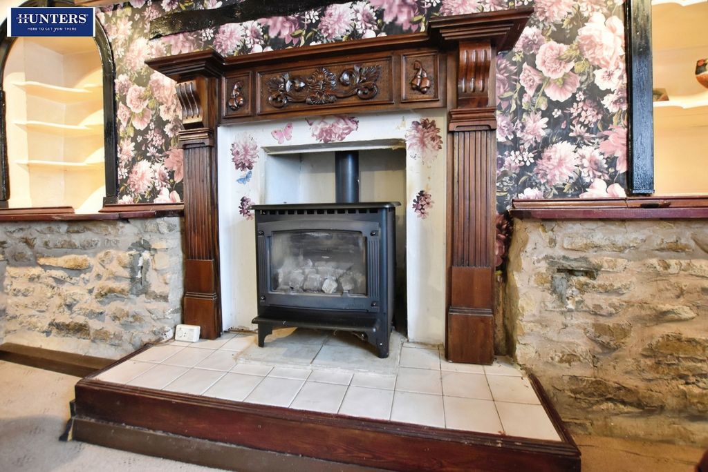 Property photo 3 of 24