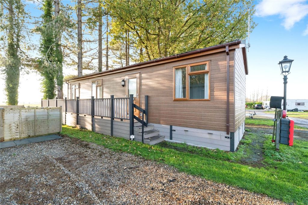 Property photo 1 of 24 Picture No. 23