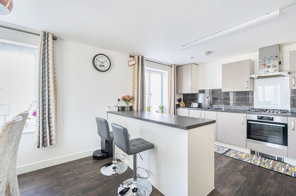 Property photo 3 of 19 148847813