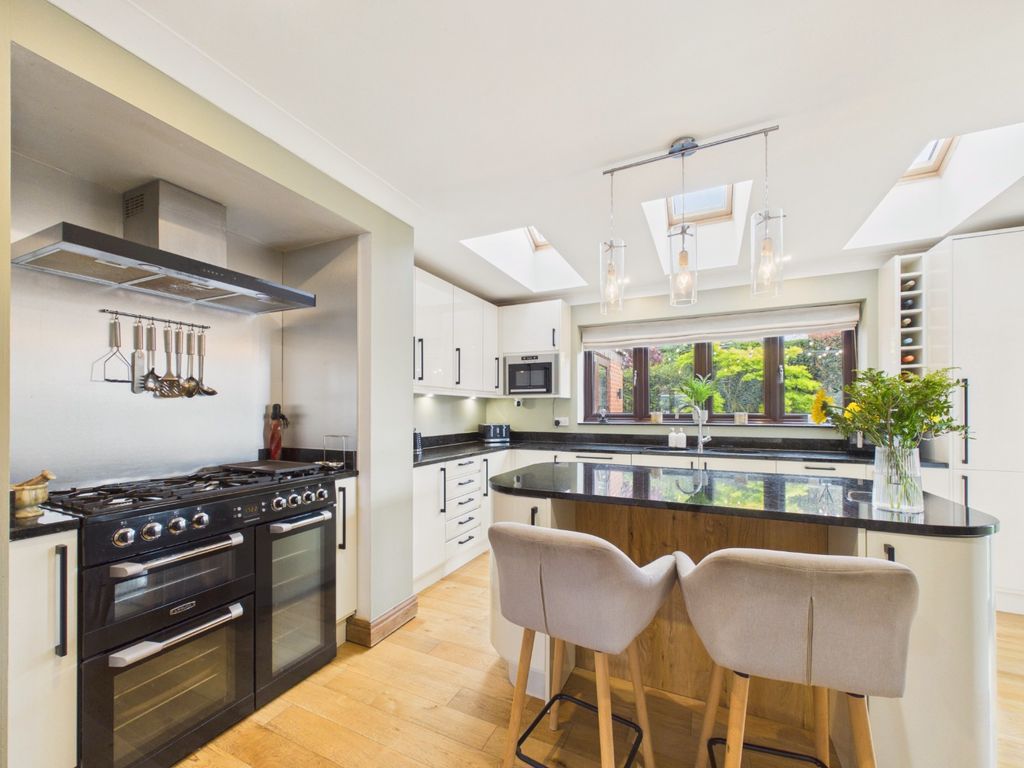 Property photo 3 of 29 5178938