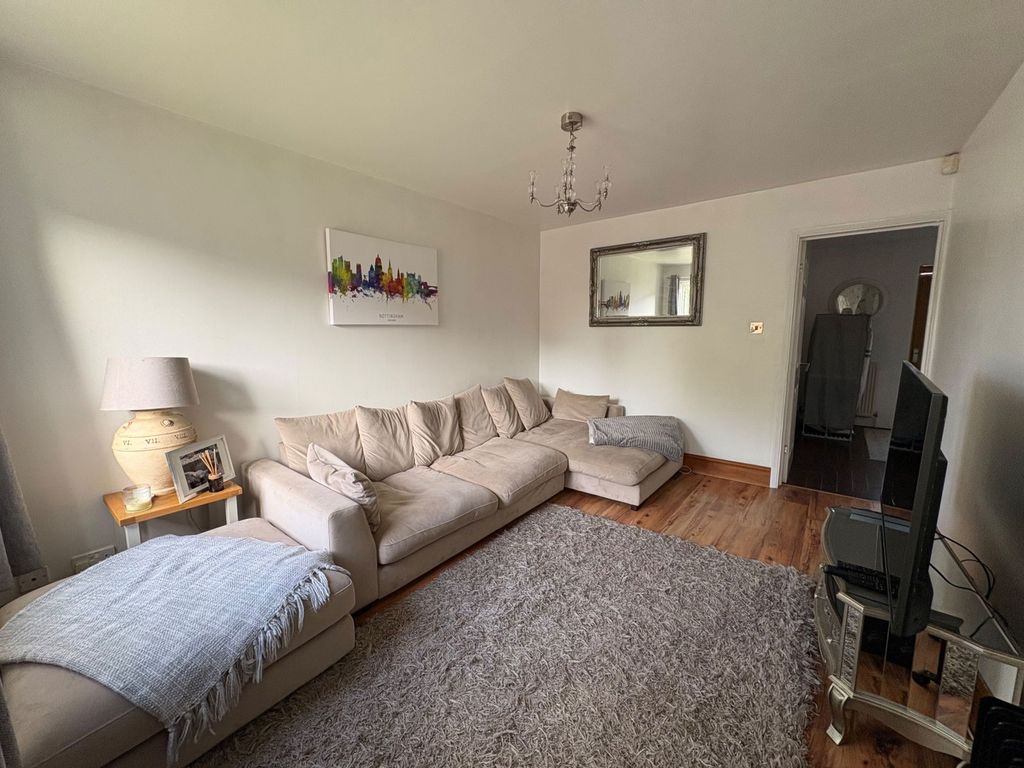 Property photo 3 of 25