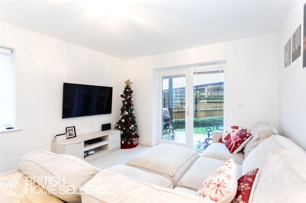 Property photo 2 of 24 Picture No. 24