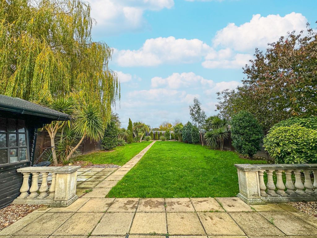 Property photo 2 of 27 4542955