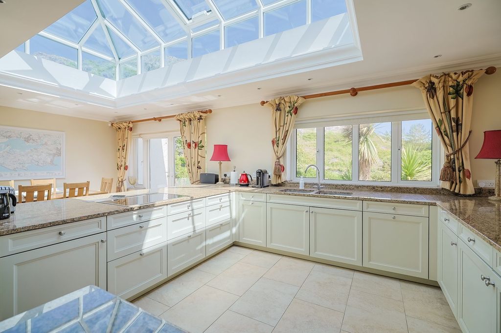 Property photo 3 of 53 P044246_03.Jpg