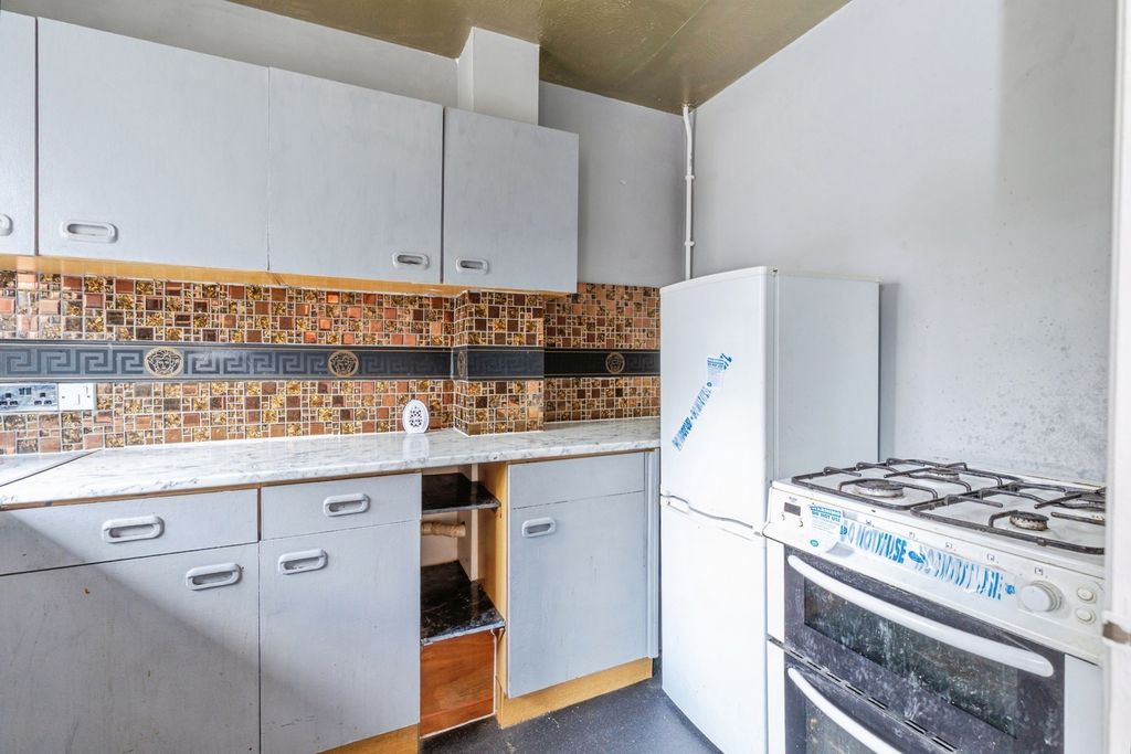Property photo 2 of 8 Pbox-Img.Jpg