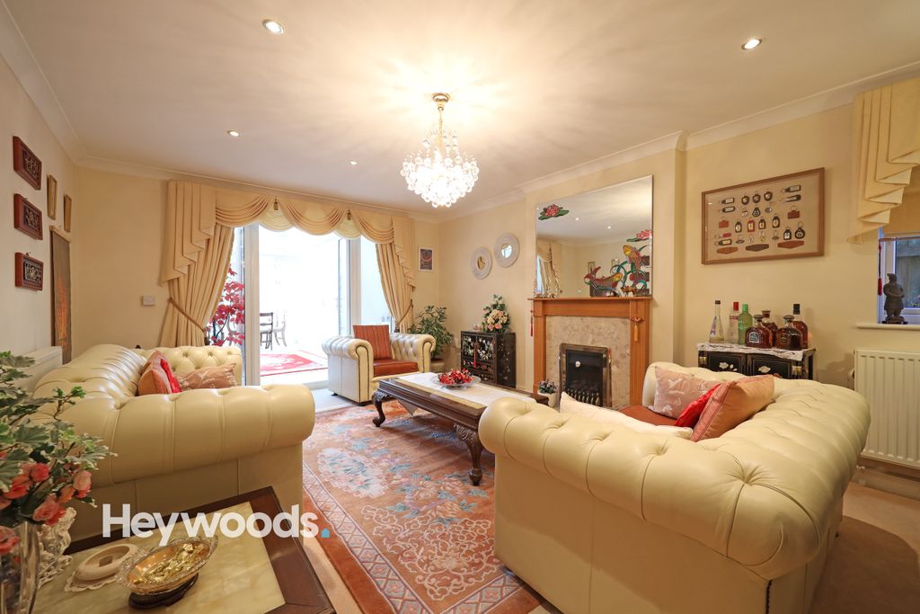 Property photo 3 of 64 0F1A5580