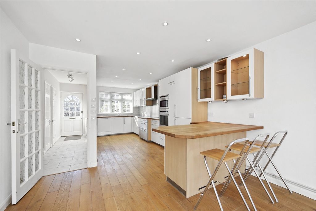 Property photo 2 of 10 Picture No. 08