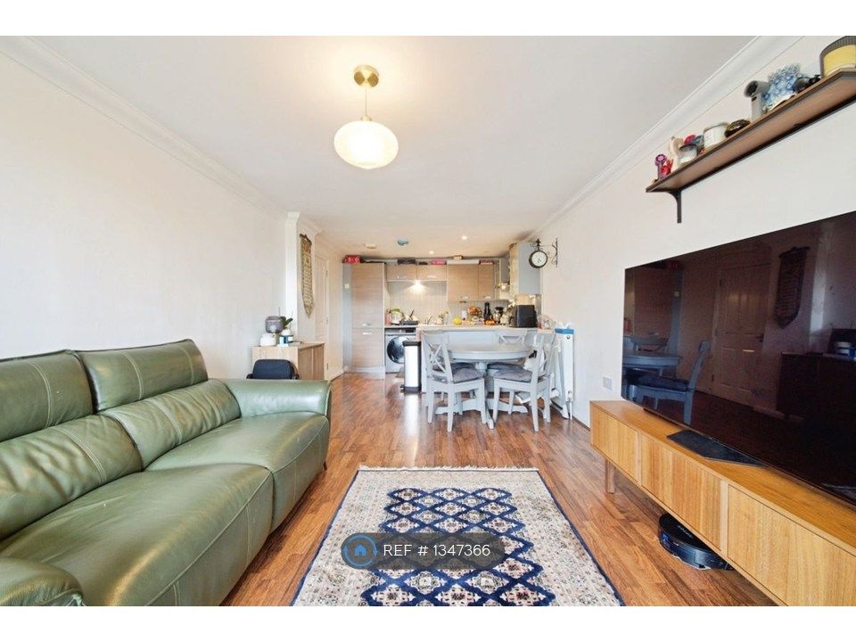 Property photo 1 of 15 Open Lounge