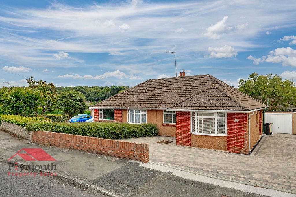 Property photo 3 of 39