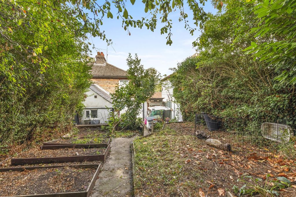 Property photo 3 of 16 Garden