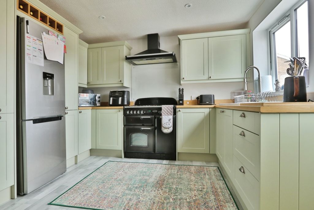 Property photo 2 of 14 4444394