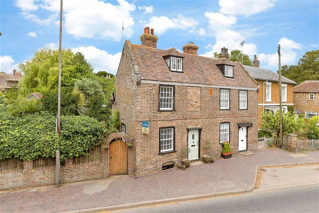 Property photo 3 of 15 External (Web)