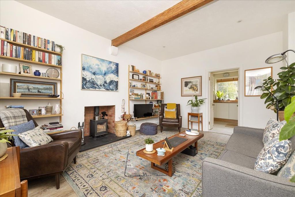 Property photo 2 of 32