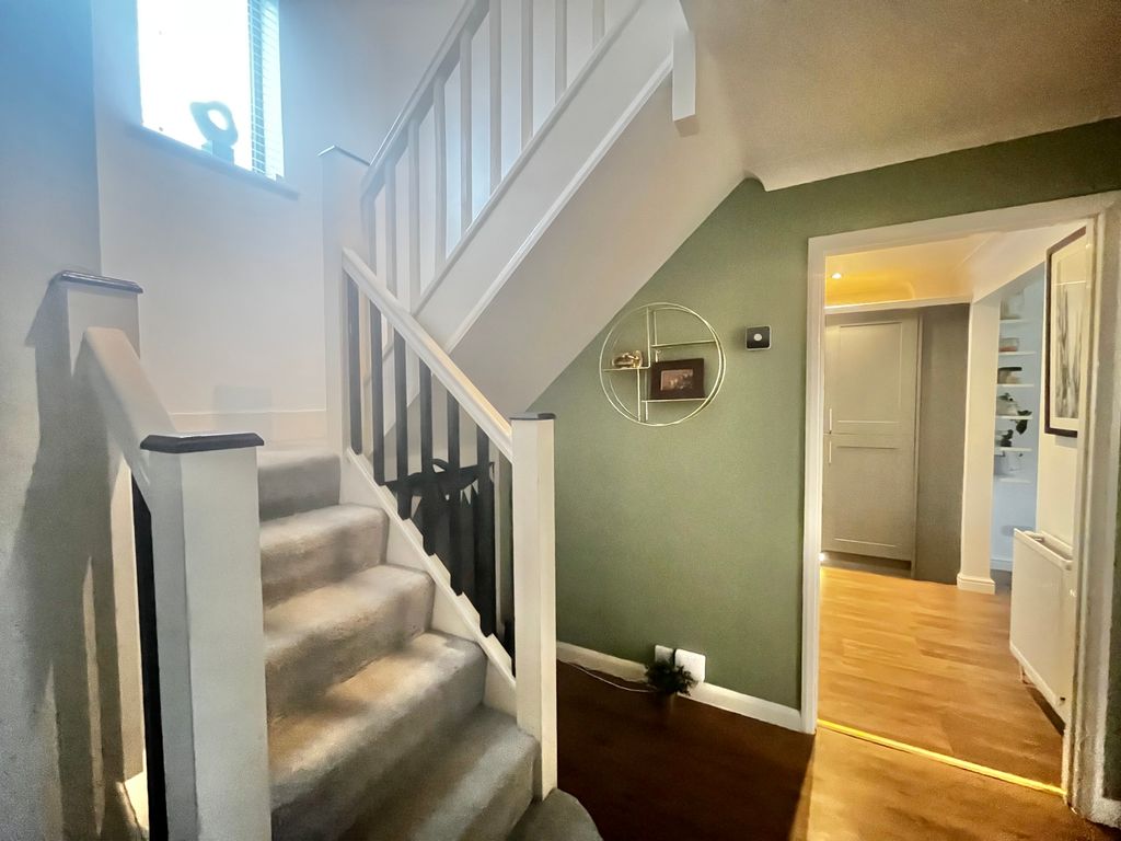 Property photo 3 of 24