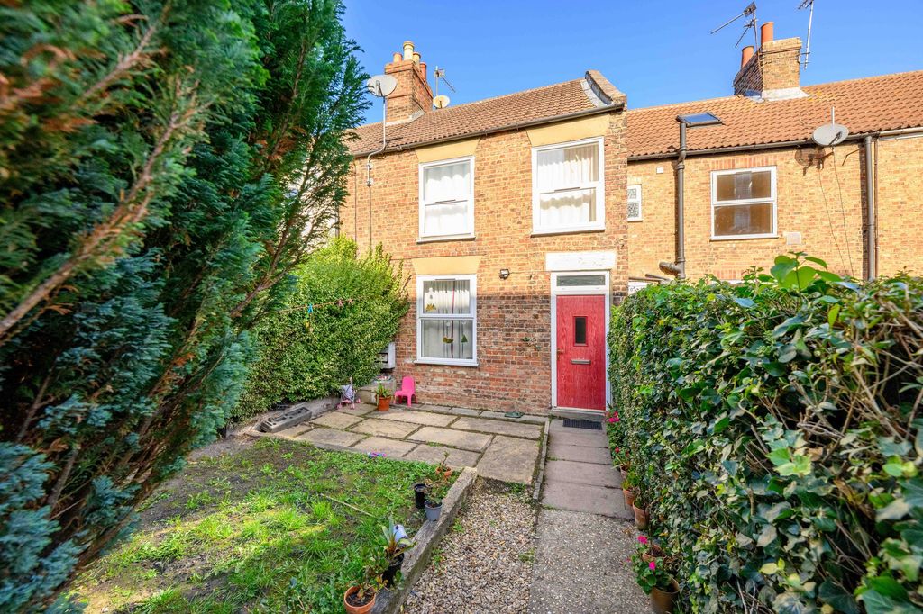 Property photo 1 of 3