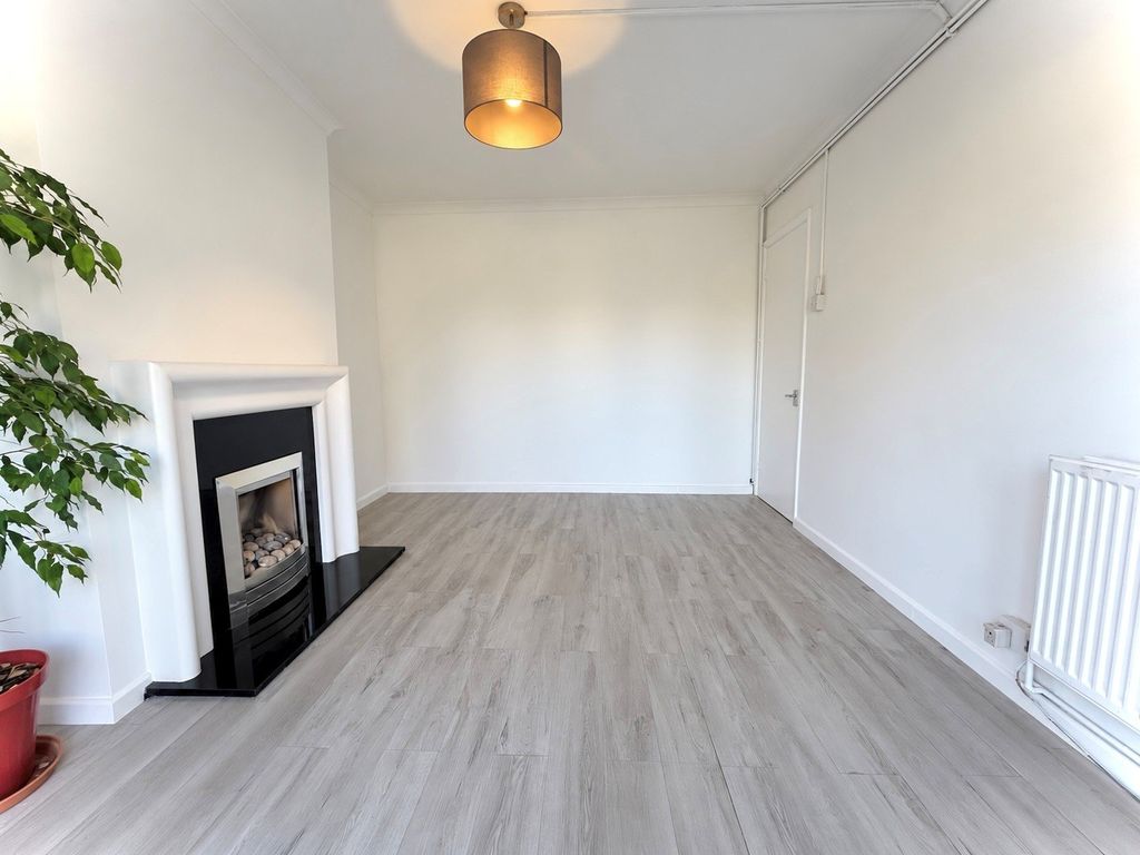 Property photo 2 of 15 14