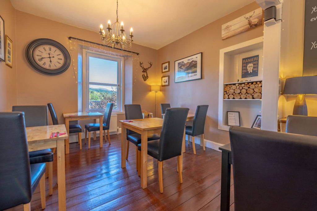 Property photo 2 of 30