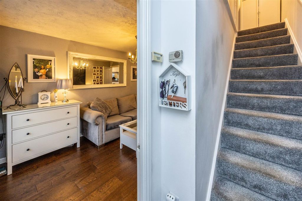 Property photo 3 of 21 25Mcqueens-050226-18.Jpg