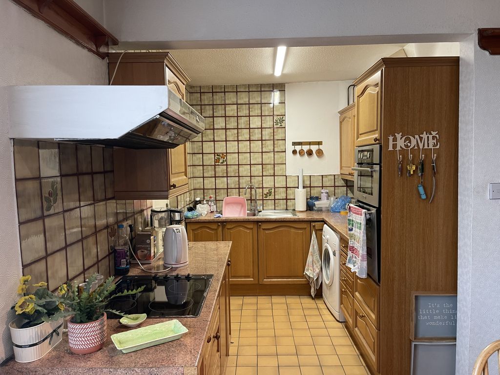 Property photo 3 of 14
