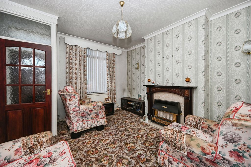 Property photo 2 of 15