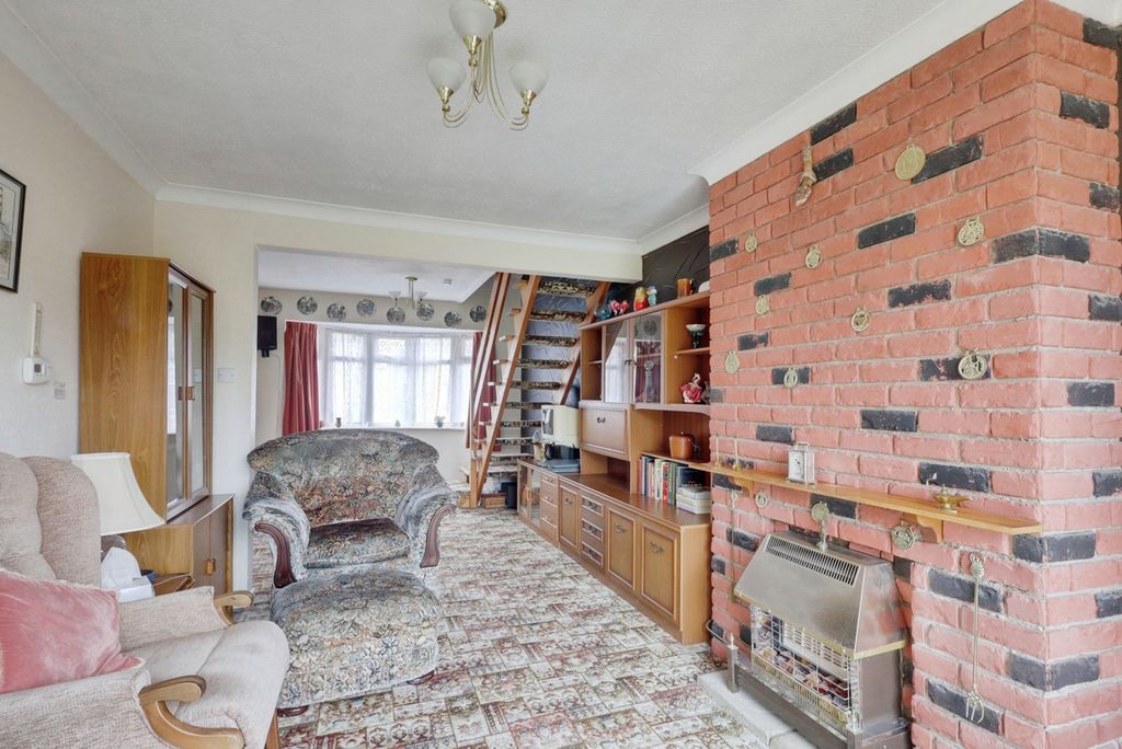 Property photo 3 of 18