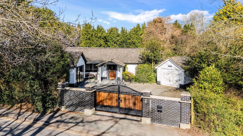 Additional image 15 of 5 bed detached house for saleStation Road, Lingfield RH7
