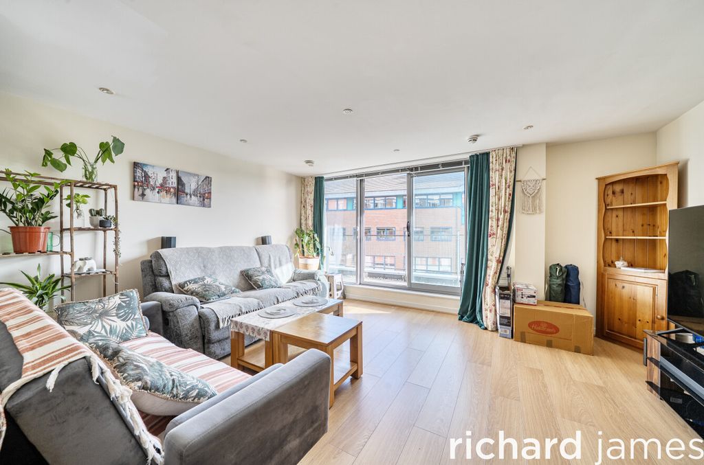 Property photo 2 of 12 Df90d6E272514Daa9057A5511c5934d6
