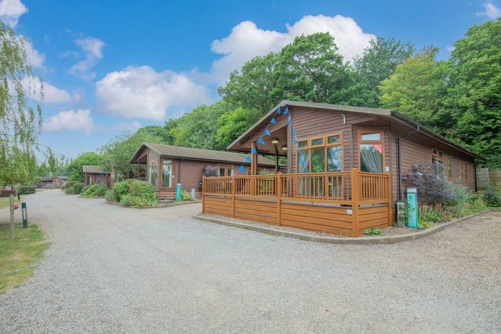 Property photo 1 of 24