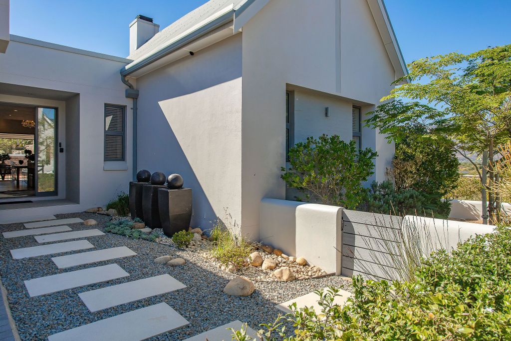 Property photo 3 of 29 Tk1738530