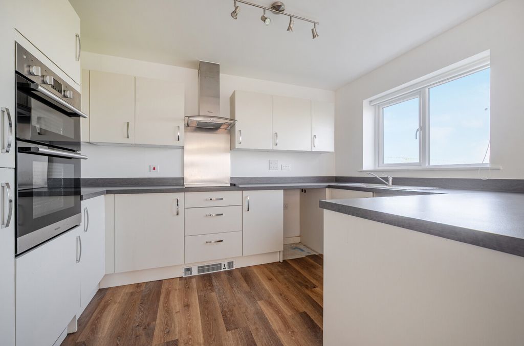 Property photo 3 of 13 3 - 1431003-17-69Bbe7...