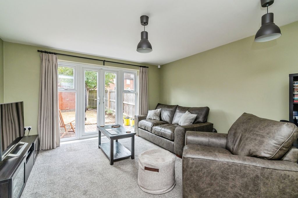 Property photo 2 of 20 Pbox-Img.Jpg