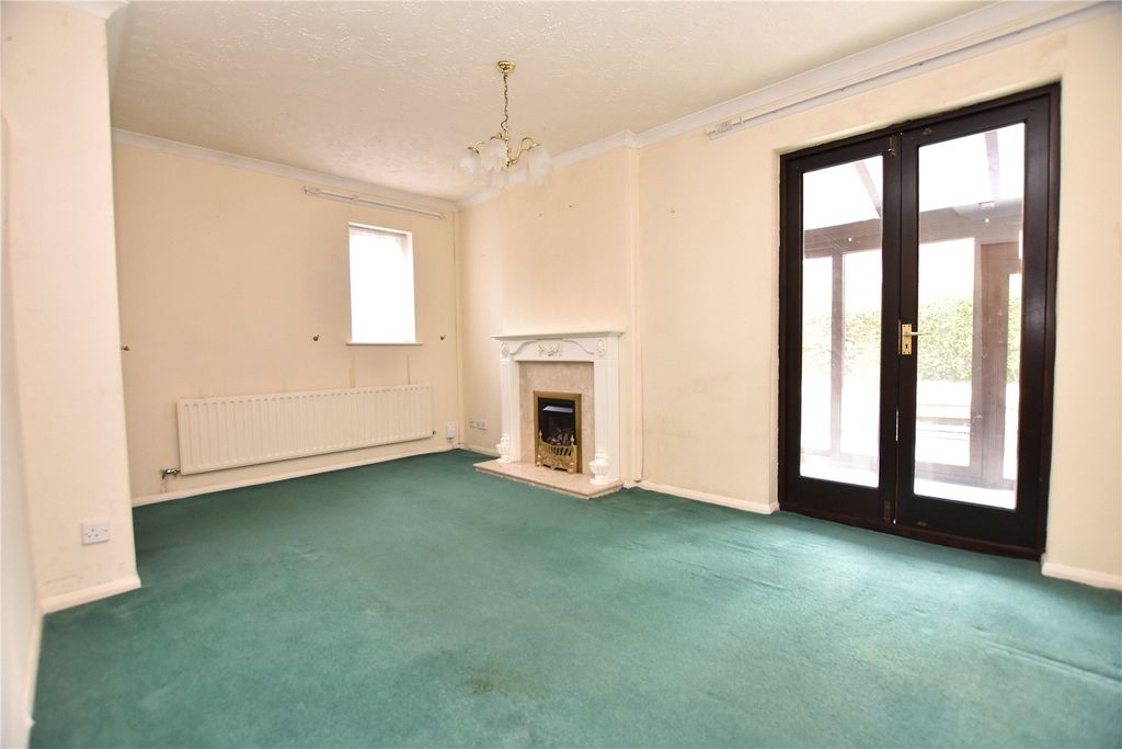 Property photo 2 of 25 Picture No. 15