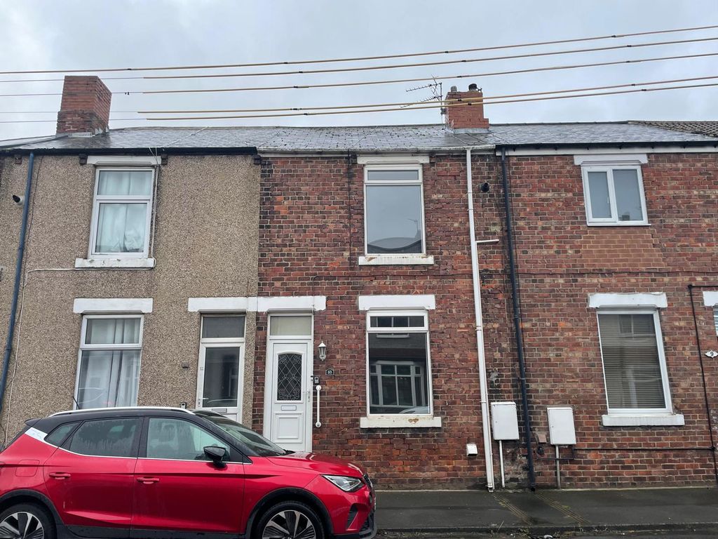 Property photo 1 of 8 External