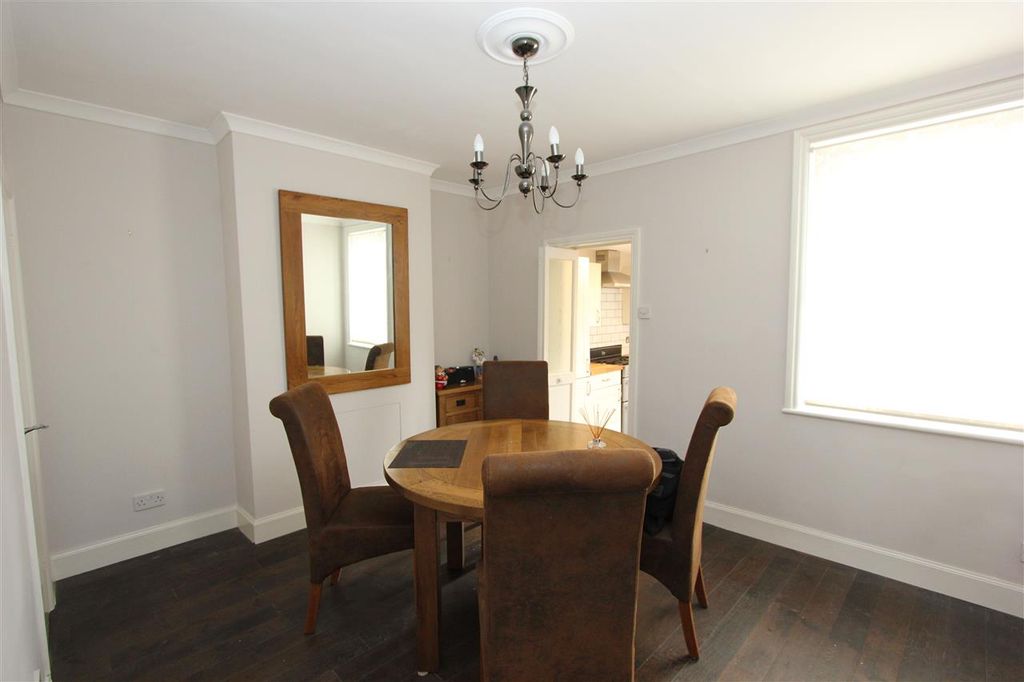 Property photo 3 of 9 Dining Room