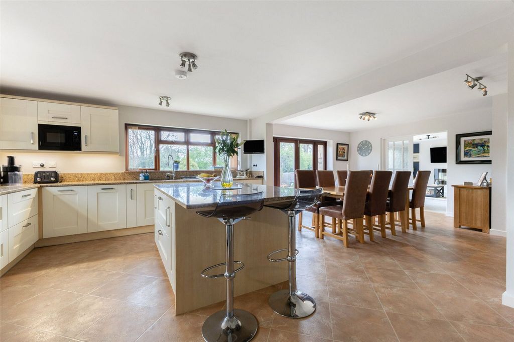 Property photo 2 of 22 Picture No. 10