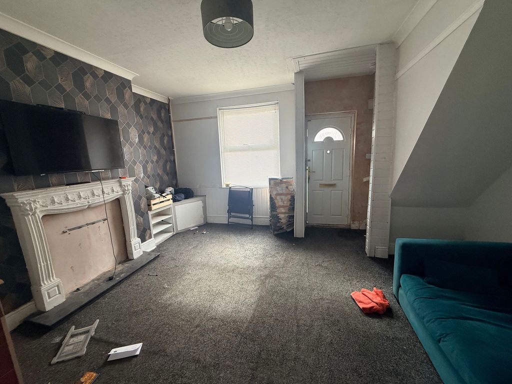 Property photo 2 of 9