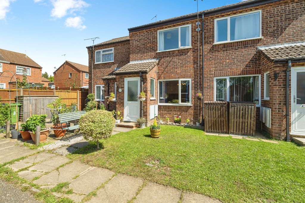 Property photo 1 of 17