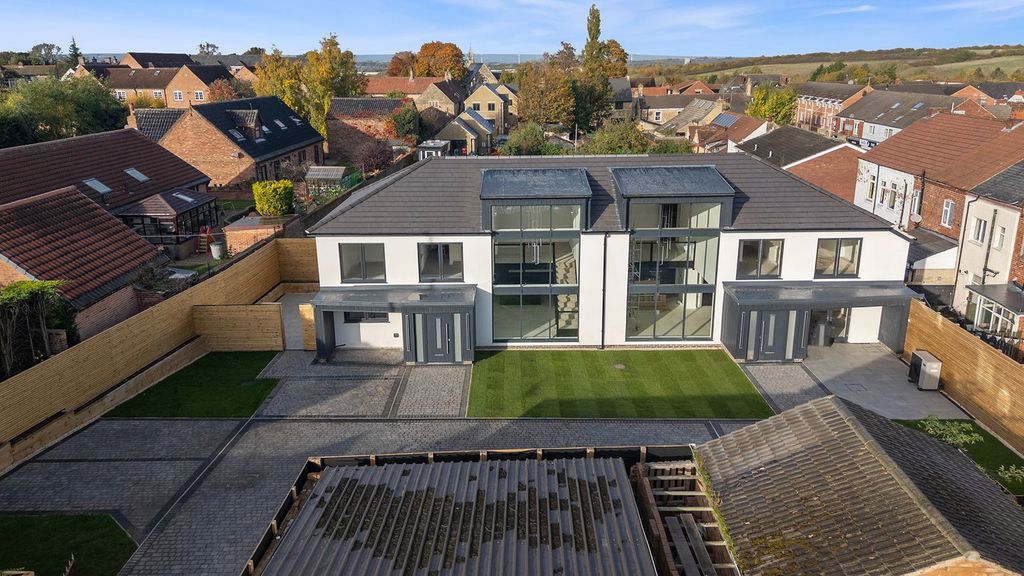 Property photo 1 of 27