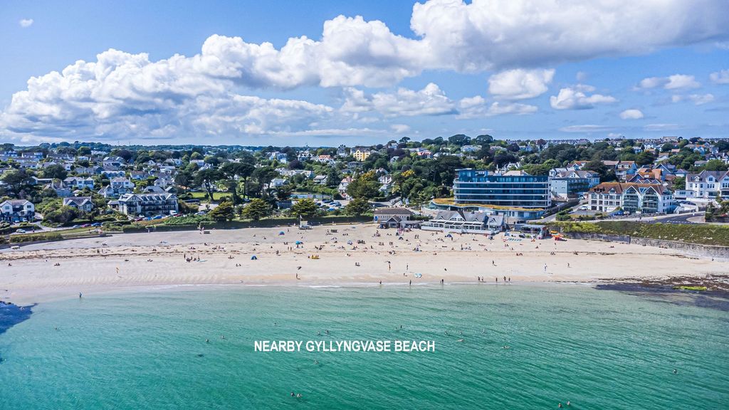 Property photo 2 of 10