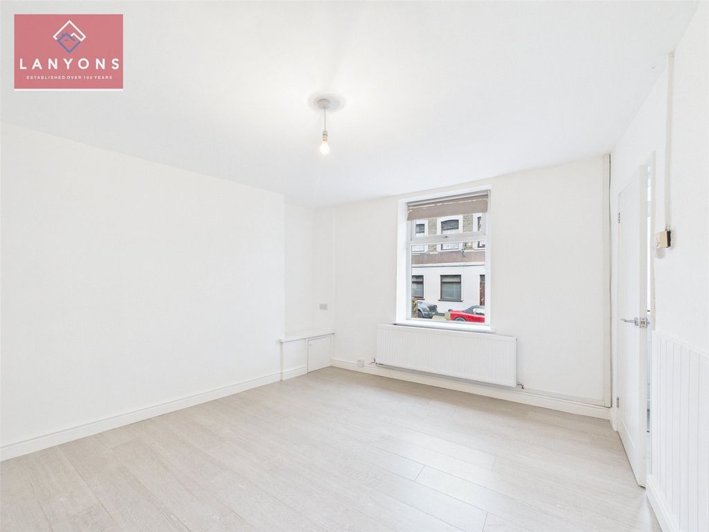 Property photo 3 of 12 Picture No. 07