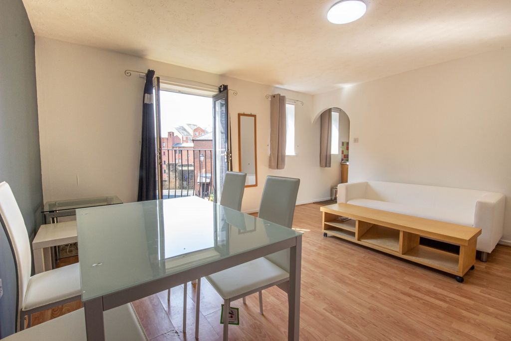 Property photo 3 of 9 2