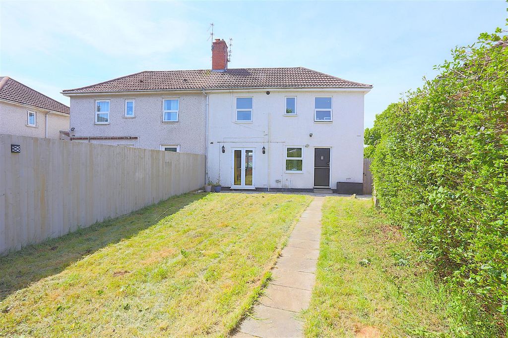 Property photo 2 of 19