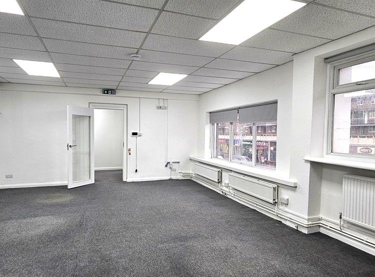 Property photo 1 of 3