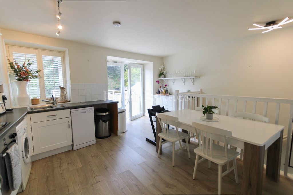 Property photo 3 of 16 Not Specified