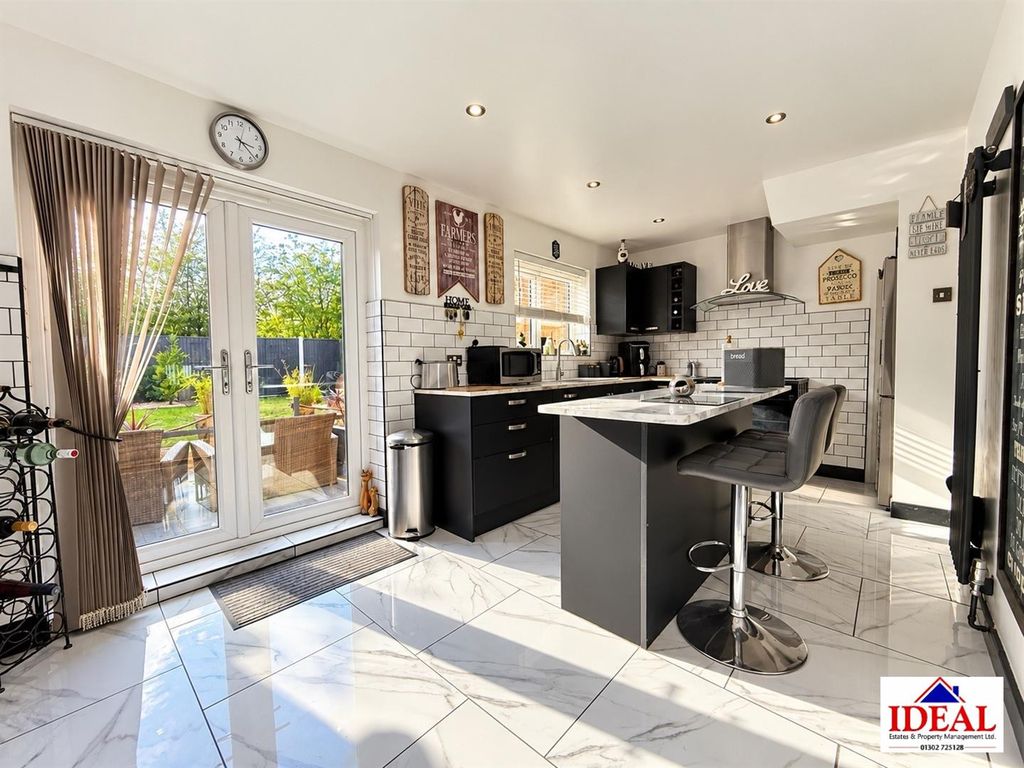 Property photo 2 of 17 Kitchen 1 .Jpg