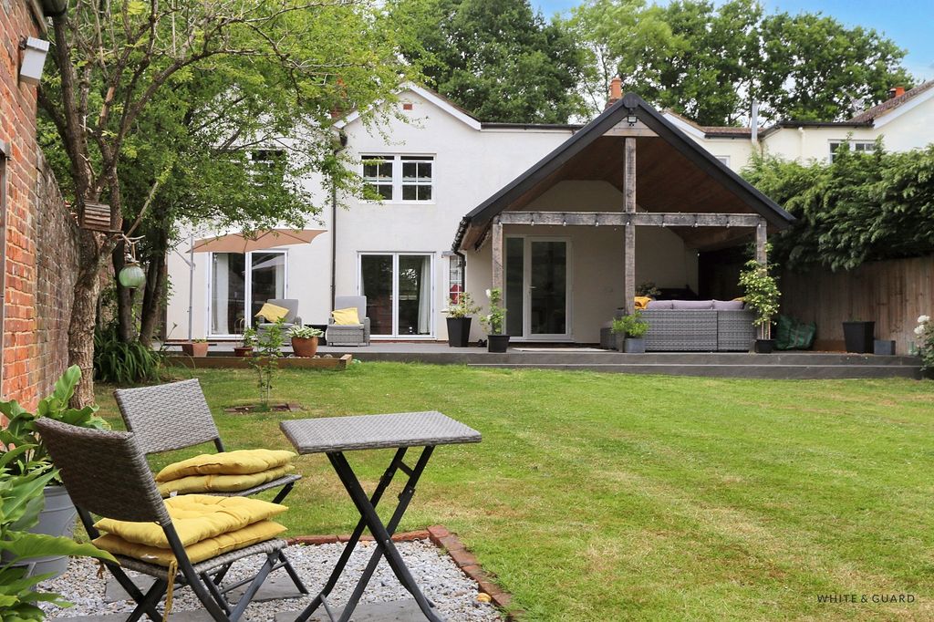 Property photo 1 of 17