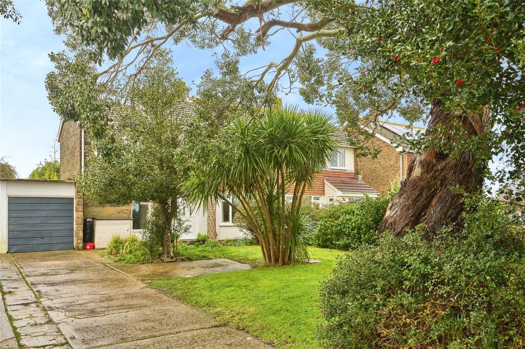 Property photo 2 of 18 Drive &amp; Garage